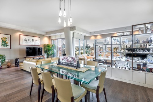 504-181 Athletes Way, Vancouver, BC 