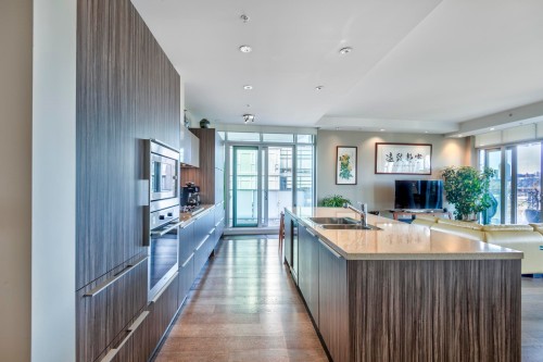 504-181 Athletes Way, Vancouver, BC 