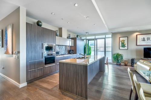 504-181 Athletes Way, Vancouver, BC 