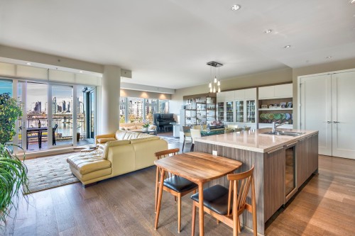 504-181 Athletes Way, Vancouver, BC 