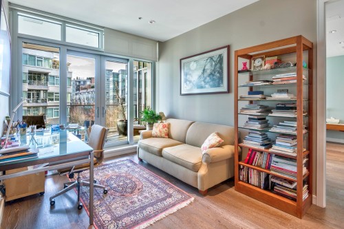 504-181 Athletes Way, Vancouver, BC 