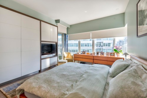 504-181 Athletes Way, Vancouver, BC 