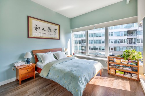 504-181 Athletes Way, Vancouver, BC 