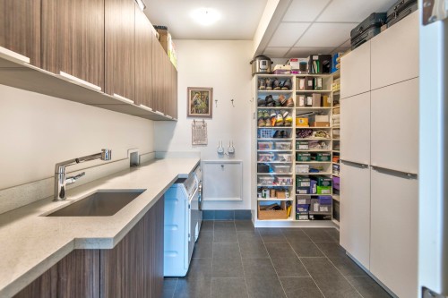 504-181 Athletes Way, Vancouver, BC 