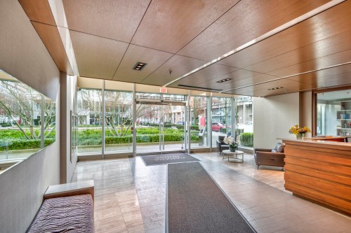 504-181 Athletes Way, Vancouver, BC 
