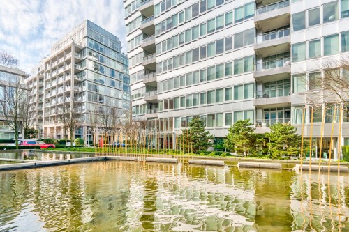 504-181 Athletes Way, Vancouver, BC 