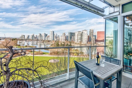 504-181 Athletes Way, Vancouver, BC 