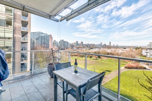 504-181 Athletes Way, Vancouver, BC 