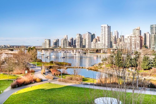 504-181 Athletes Way, Vancouver, BC 