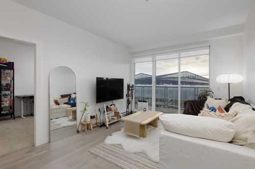 301-7788 18th Street  Burnaby, BC V3N 0J3