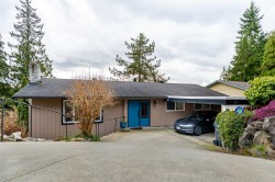 248 Harvard Drive  Port Moody, BC V3H 1S8