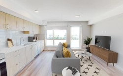 407-408 East Columbia  New Westminster, BC V3L 1B1