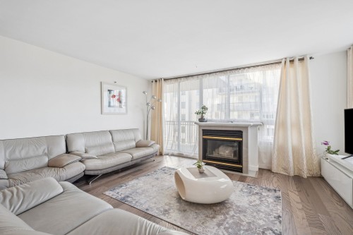 1902-555 Austin Avenue  Coquitlam, BC V3K 6R8