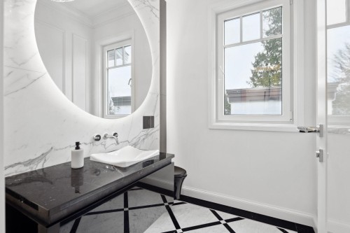 2531 Nelson Avenue, West Vancouver, BC 