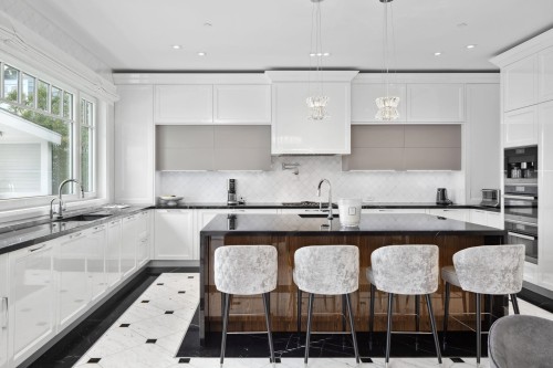 2531 Nelson Avenue, West Vancouver, BC 