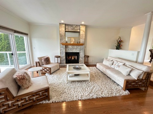 2272 Ottawa Avenue, West Vancouver, BC 