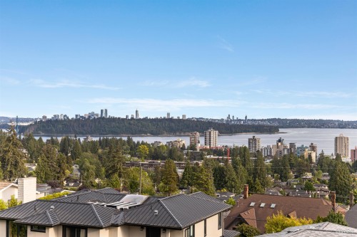 2272 Ottawa Avenue, West Vancouver, BC 