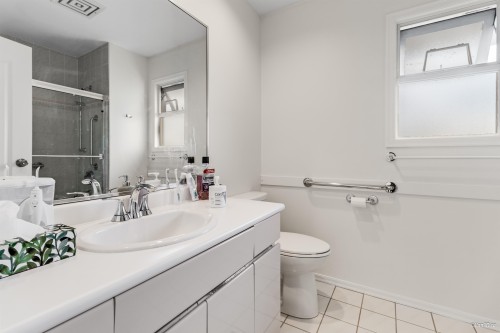 2272 Ottawa Avenue, West Vancouver, BC 