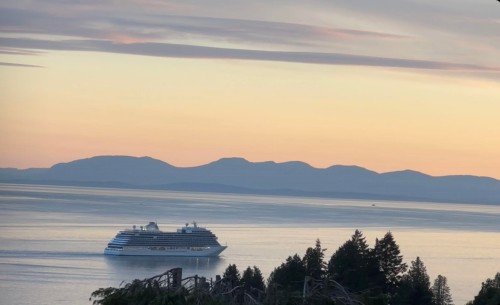 2272 Ottawa Avenue, West Vancouver, BC 