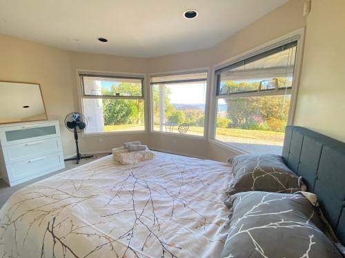 2272 Ottawa Avenue, West Vancouver, BC 