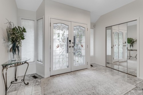 2272 Ottawa Avenue, West Vancouver, BC 