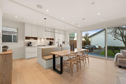 529 17Th Avenue E, Vancouver, BC 