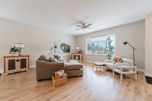 6222 Sitka Road, Sechelt, BC 