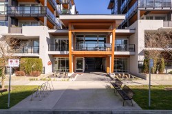 202-108 8th Street E North Vancouver, BC V7L 0H1