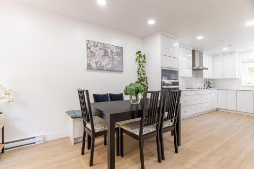 2-1233 16Th Street W, North Vancouver, BC 