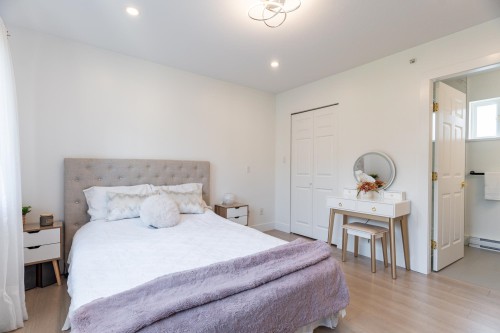 2-1233 16Th Street W, North Vancouver, BC 