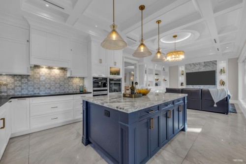 3946 30Th Avenue W, Vancouver, BC 