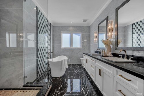 3946 30Th Avenue W, Vancouver, BC 