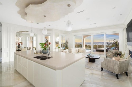 1335 Chartwell Drive, West Vancouver, BC 