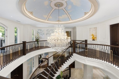 1335 Chartwell Drive, West Vancouver, BC 