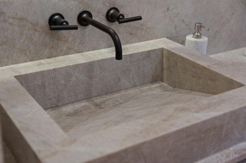 504 5Th Street E, North Vancouver, BC 