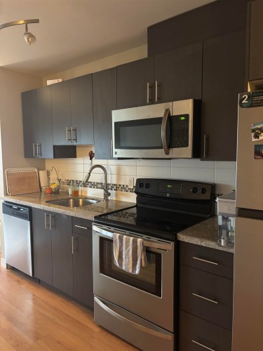 305-7738 Edmonds Street, Burnaby, BC 