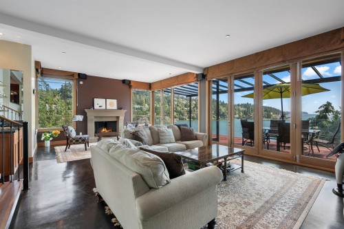 5812 Eagle Island, West Vancouver, BC 
