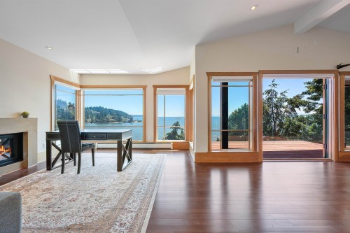 5812 Eagle Island, West Vancouver, BC 