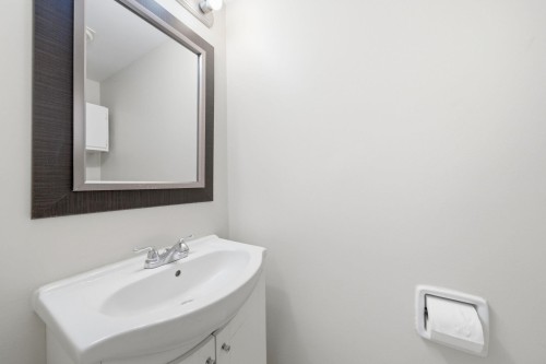 811 Westview Crescent, North Vancouver, BC 