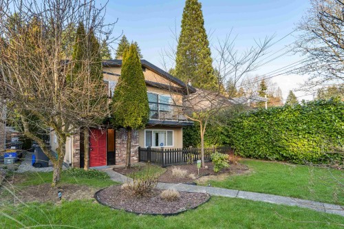 1564 Hope Road, North Vancouver, BC 