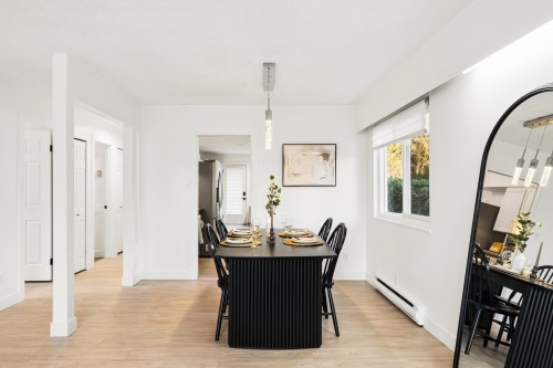 1564 Hope Road, North Vancouver, BC 