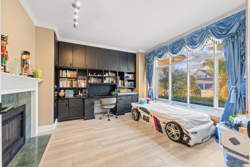 8208 Tugboat Place, Vancouver, BC 