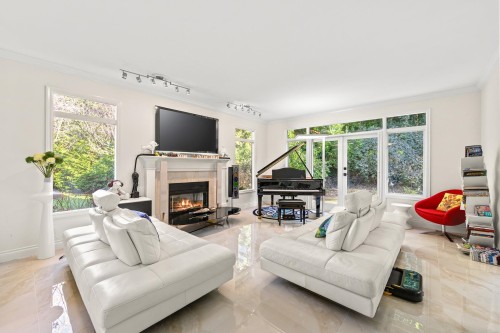 8208 Tugboat Place, Vancouver, BC 