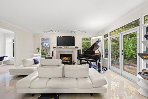 8208 Tugboat Place, Vancouver, BC 