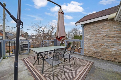 2675 Dundas Street, Vancouver, BC 