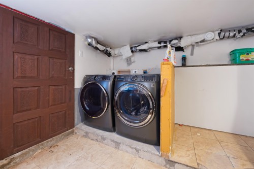 2675 Dundas Street, Vancouver, BC 