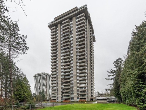 2002-3970 Carrigan Court  Burnaby, BC V3N 4S5