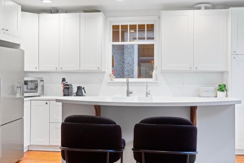 3716 30Th Avenue W, Vancouver, BC 