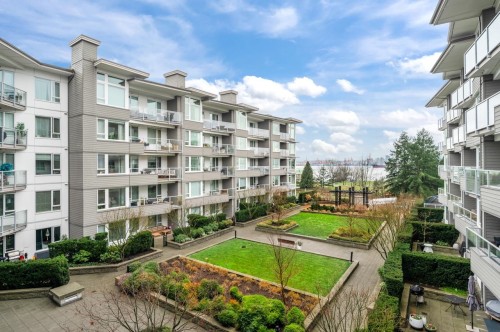 303-255 1st Street W North Vancouver, BC V7M 3G8