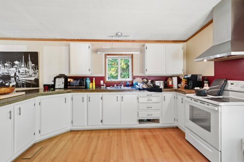 7103 Sechelt Inlet Road, Sechelt, BC 